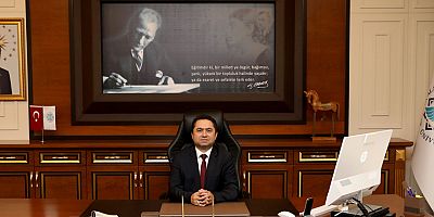 Rektör Türkdoğan: Atatürk, kalbimizde yaşayan büyük bir liderdir