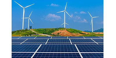 Rüzgar ve güneş enerjisi Avrupa'da 5 ayda 50 milyar dolarlık fosil yakıt ithalatını engelledi