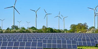 Rüzgar ve güneş yenilenebilir enerjide başrolü oynuyor