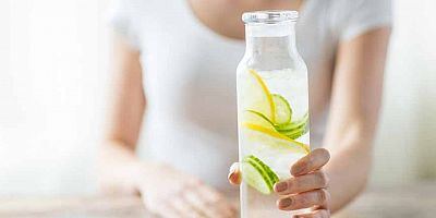 Sabahları aç karnına su içmek doğru mu?