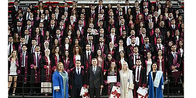 Sağlık ordusunun yeni neferleri göreve hazır