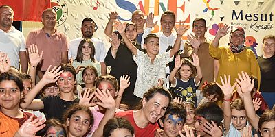 ‘Sahne Kepez’  Zeytinlik Mahallesi’ni şenlendirdi