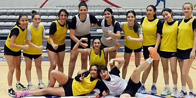 Şampiyon kızların tatlı rekabeti