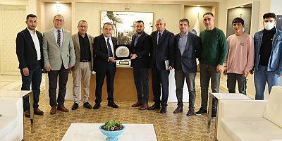 Şampiyon raftingcilere destek