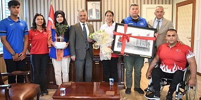 Şampiyonlardan Vali Yazıcı'ya ziyaret