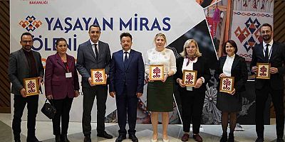 Sanatseverlerin yoğun ilgi gösterdiği Isparta Yaşayan Miras Şöleni sona erdi