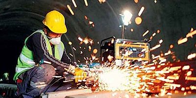 Sanayi üretimi yıllık %1,1 azaldı