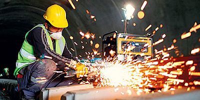 Sanayi üretimi yıllık %13