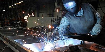 Sanayi üretimi yıllık %8