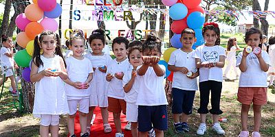 Sarılar Kreşi'nin minikleri Color Fest'te renklerle buluştu