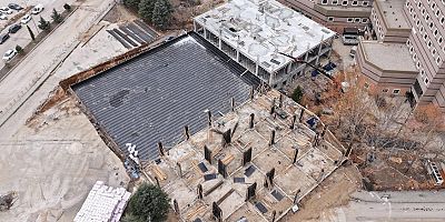 SDÜ Hastanesi ek hizmet binasının inşaatında çalışmalar devam ediyor