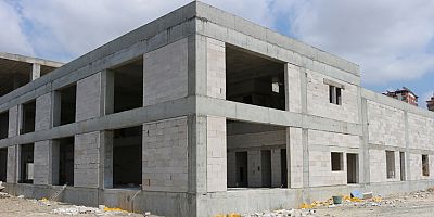 Serik Kültür Merkezi bünyesindeki düğün salonunun kaba inşaatı tamamlandı