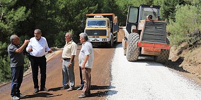 Serik’te 30 kilometrelik grup yolu asfaltlanıyor
