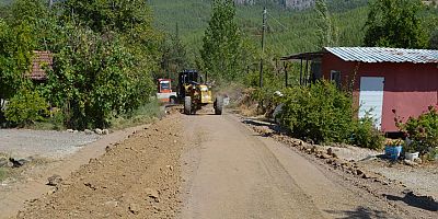 Serik’te Hacıosmanlar-Bozdoğan grup yolu asfalta hazırlanıyor