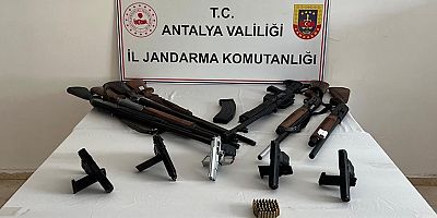 Serik'te Kaçak Silah Operasyonu