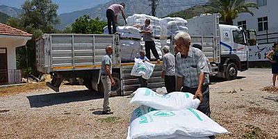 Serik ve Alanyalı üreticilere 8 ton kaolin kili dağıtıldı