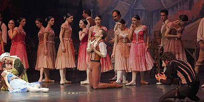 Sezona Görkemli Veda