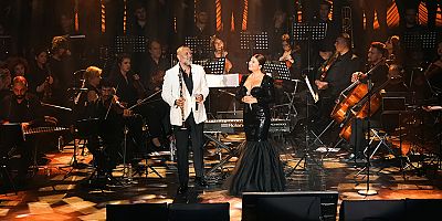 Sibel Can, yaz konserlerine Antalya'da devam ediyor