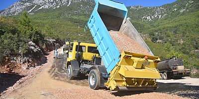Şıhlar Mahallesi'nde 5 km yol asfaltlandı