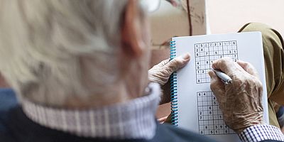 Sinirlilik ve Paranoya Alzheimer Belirtisi Olabilir