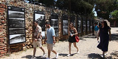 Siyah Beyaz fotoğraflarla açık hava galerisi