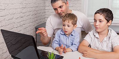 Sömestir Tatilinde Çocukları Çevrimiçi Dolandırıcılıklardan Korumanın 6 Yöntemi