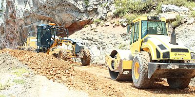 Sugözü grup yolunda stabilize asfalt hazırlığı