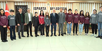 Süleyman Demirel Fen Lisesi öğrencileri: “Belediyeciliği ilk sizinle tanıdık, çok da iyi oldu”