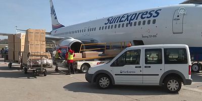 SunExpress, 89 özel uçuşla deprem bölgesinden 6000 kişiyi tahliye etti