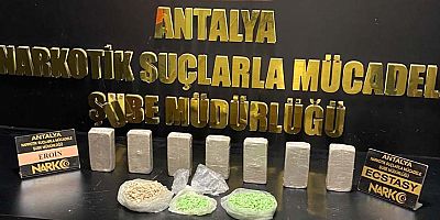 Şüphe üzerine durdurulan motorda 1 kilo esrar ele geçirildi