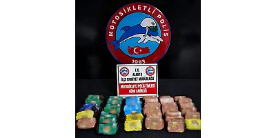 Şüphe Üzerine Durdurulan Motosikletli 2 Şahıs, Uyuşturucu Madde İle yakalandı.