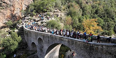 Tarihin izinde unutulmaz yürüyüş: Alanya Keykubat Göç ve Kervan Yolu Etkinliği tamamlandı