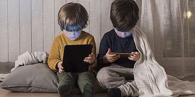 TBMM’de Görüşülen Sosyal Medya Yasa Tasarısı Ebevenyleri Nasıl Etkileyecek ?