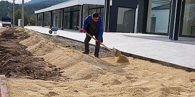 Tekirova Mahallesi’nde kaldırım çalışması
