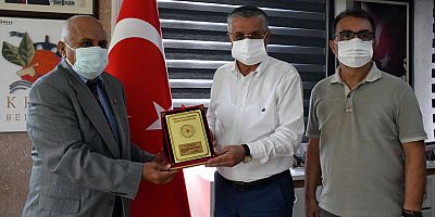 THK'dan Başkan Topaloğlu'na teşekkür plaketi