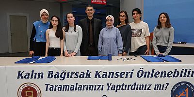 Tıp Fakültesi Öğrencilerinden Kolon Kanserine Karşı Farkındalık Etkinliği