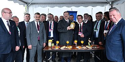 TOBB'da Antalya Ticaret Borsası standına yoğun ilgi