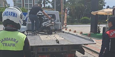 Trafik güvenliğini tehlikeye sokan motorsiklet sürücüsüne 32 bin 887 TL ceza uygulandı