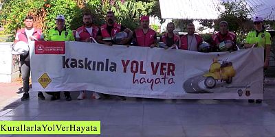 Trafik polislerinden motosiklet kullanıcılarına güvenli sürüş bilgilendirmesi