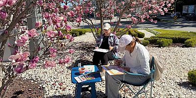 Turistler Kemer’de manolyaları resmediyor 