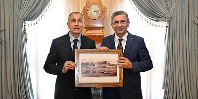Türk Dünyası Antalya Dayanışma Birliği’nden Vali Hulusi Şahin’e ziyaret