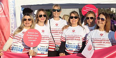 Türk Eğitim Vakfı 19. Runtalya Maratonu’nda Cumhuriyet Gençleri İçin Koştu