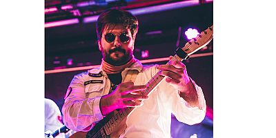 Türk genci Temmuz Işı Özerkan Viyana'nın rock yıldızı oldu