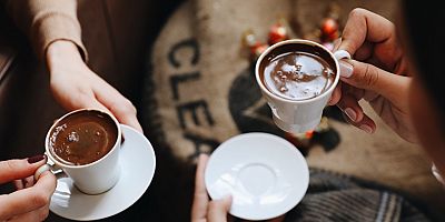 Türk Kahvesini Sade İçiyoruz