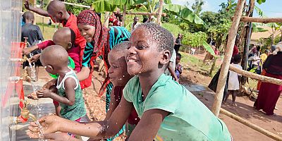 Türk Kızılay'ın su kuyuları hayat veriyor