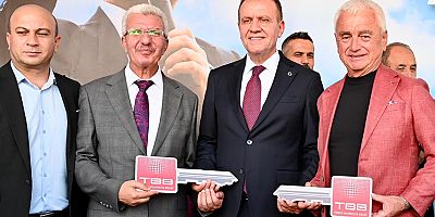 Türkiye Belediyeler Birliği’nden Finike’ye Araç Desteği