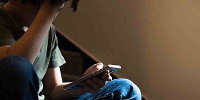 Türkiye’deki ebeveynlerin %57'si siber zorbalığın öncelikli sorun olduğunu söylüyor