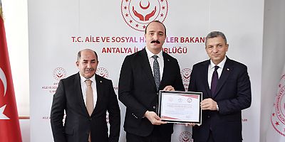 Türkiye'nin en çok erişilebilir parkı Konyaaltı'nda