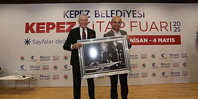 Uğur Dündar, Kepez Kitap Fuarı’nda “Basın Özgürlüğü”nü anlattı