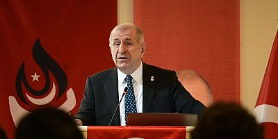 Ümit Özdağ Zafer Akademisi ve Siyaset Okulu’nun kapanışını gerçekleştirdi
